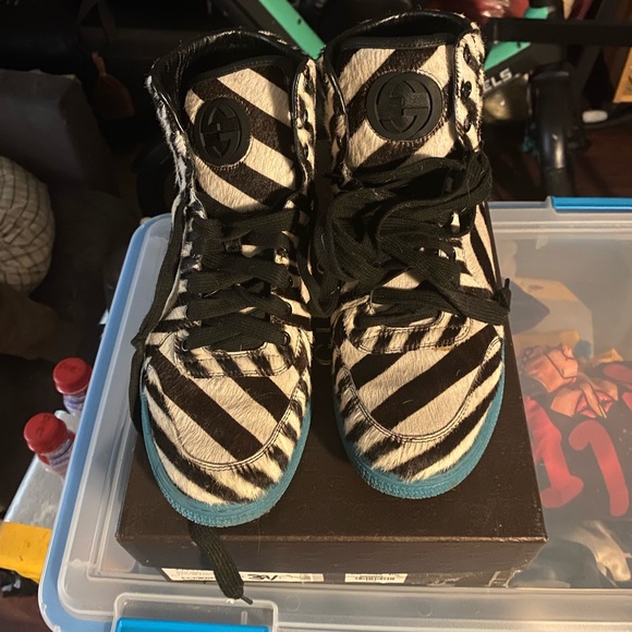 SUPER RARE ZEBRA PRINT PONY HARE GUCCI HITOPS - Picture 5 of 6